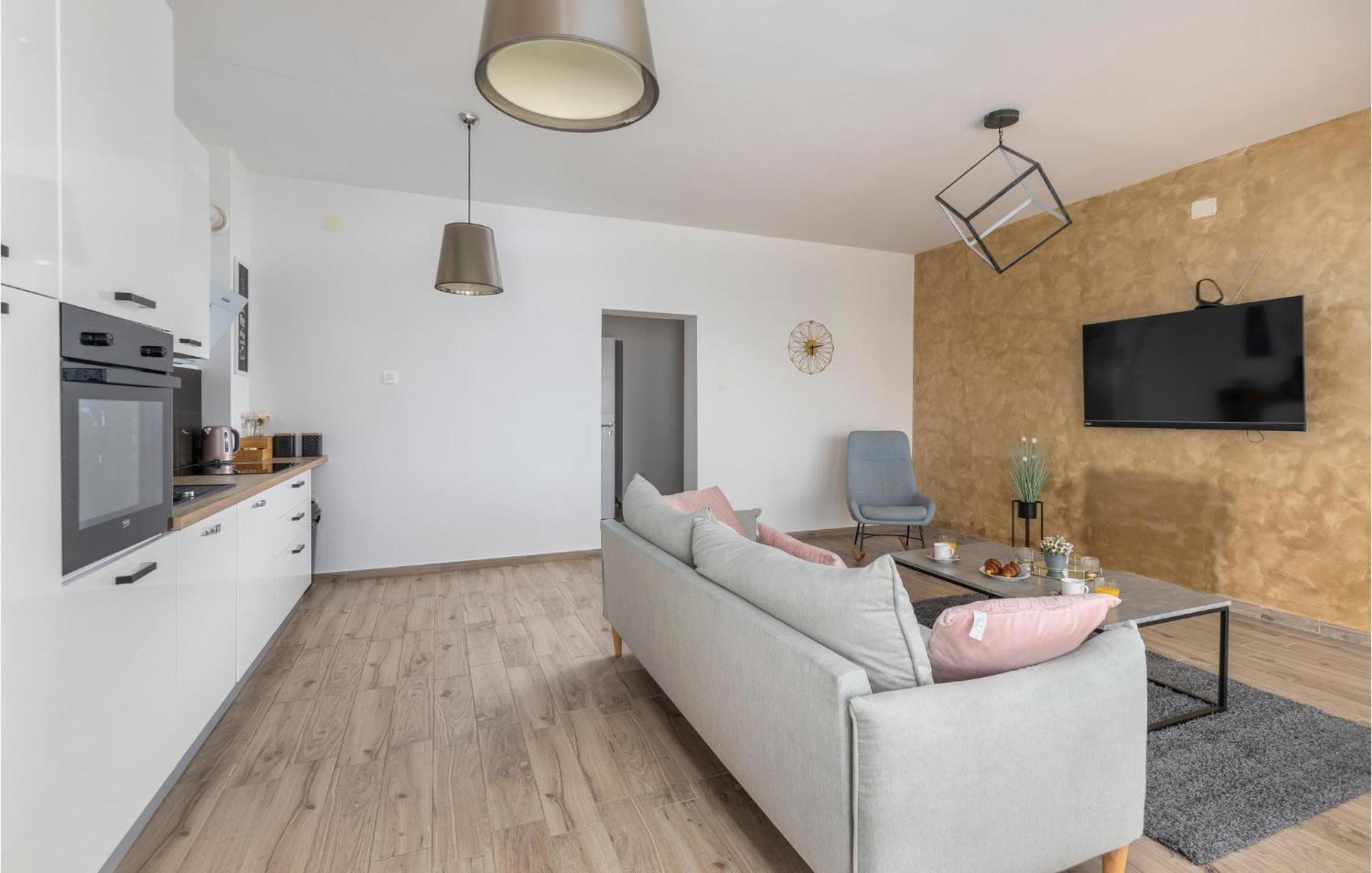 Amazing Apartment In Rijeka With Wifi Εξωτερικό φωτογραφία